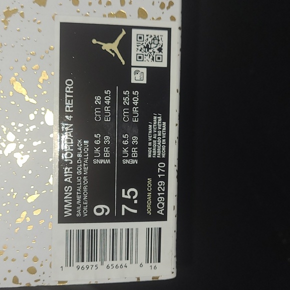 New Never Worn Womens Jordan Retro 4 White And Gold - Picture 2 of 4